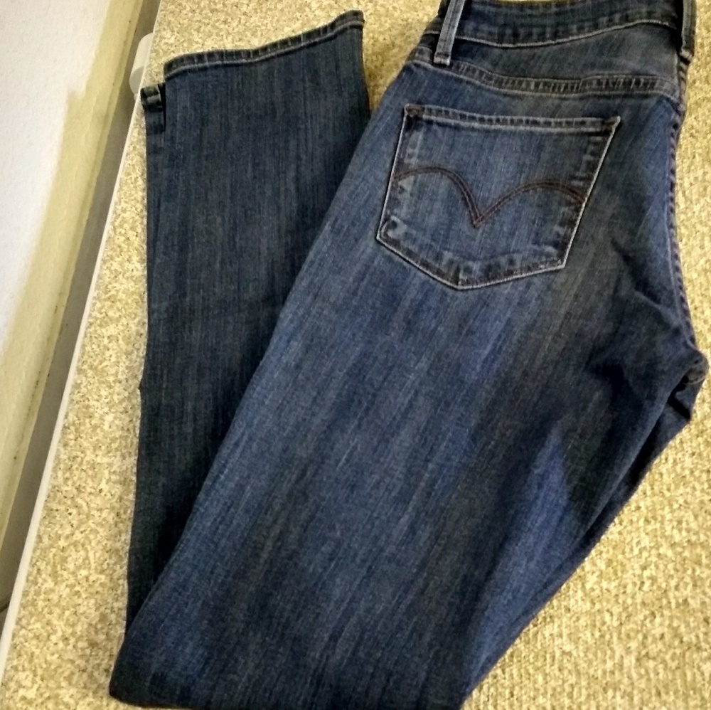 Levi's Mid Rise Skinny Jeans